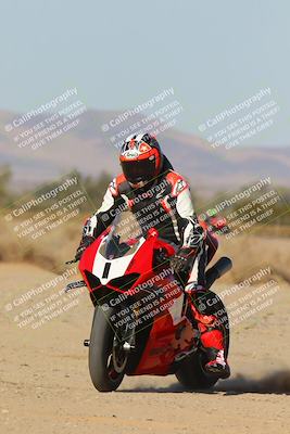 media/Dec-09-2023-SoCal Trackdays (Sat) [[76a8ac2686]]/Turn 4 Set 1 (1120am)/